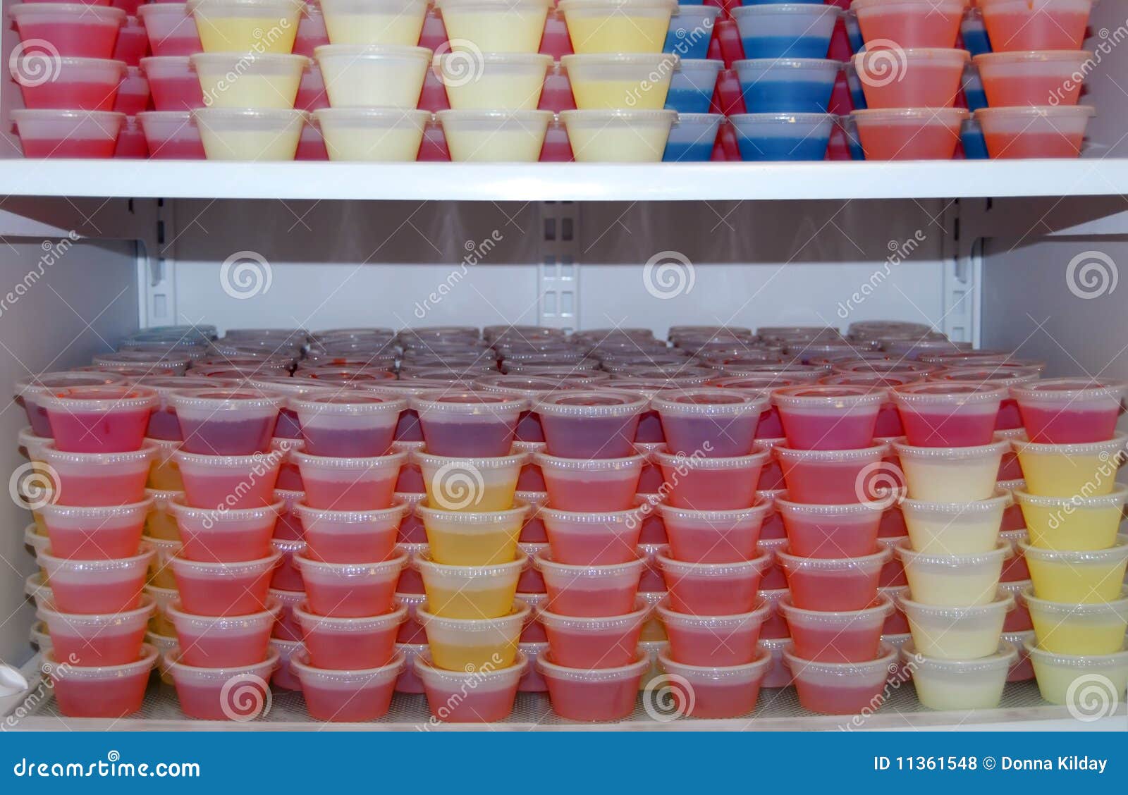 party-jello-shots-11361548.jpg