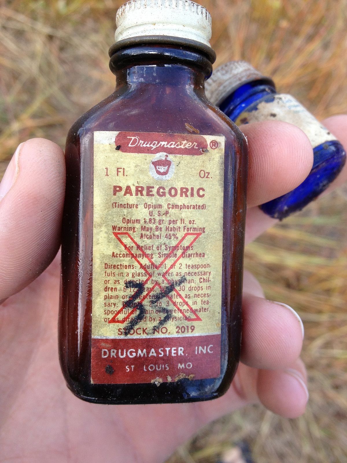 1200px-Old_bottle_of_Paregoric-_Circa_1940%27s-_2013-04-07_22-46.jpg