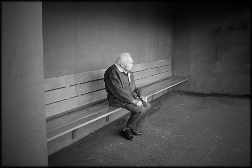 lonely-old-man11.jpg