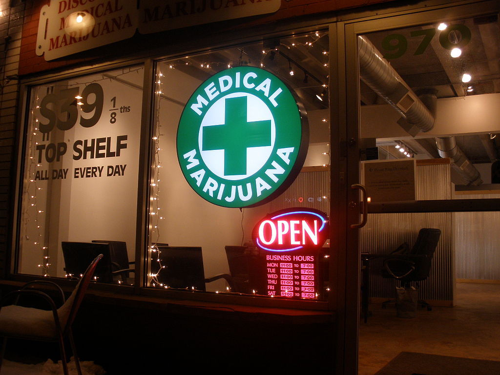 medical-marijuana-colorado-shop.jpg