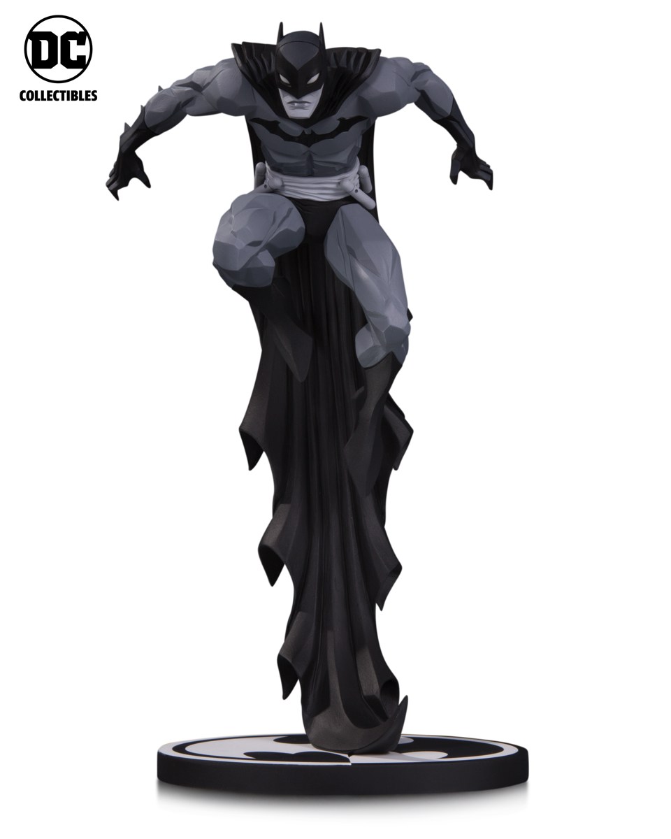 Batman-BW-Matthews-Batman-Statue.jpg