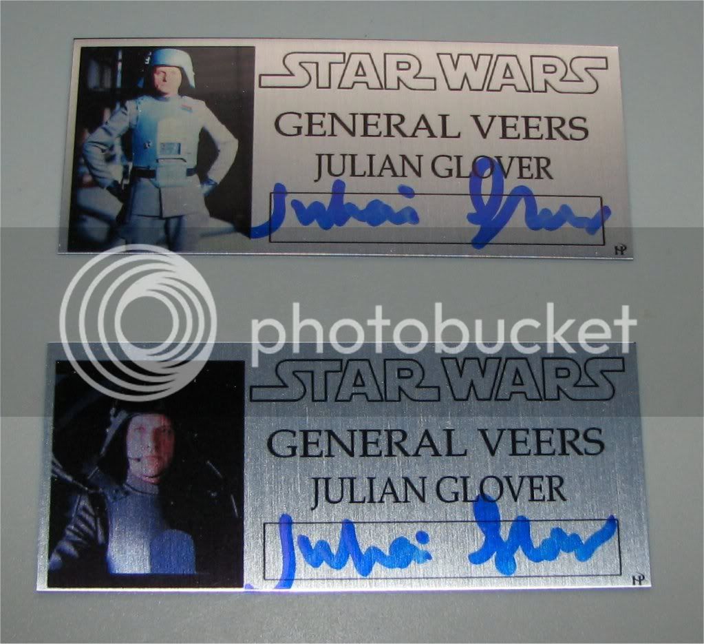 AutographGenVeersJulianGlover04.jpg