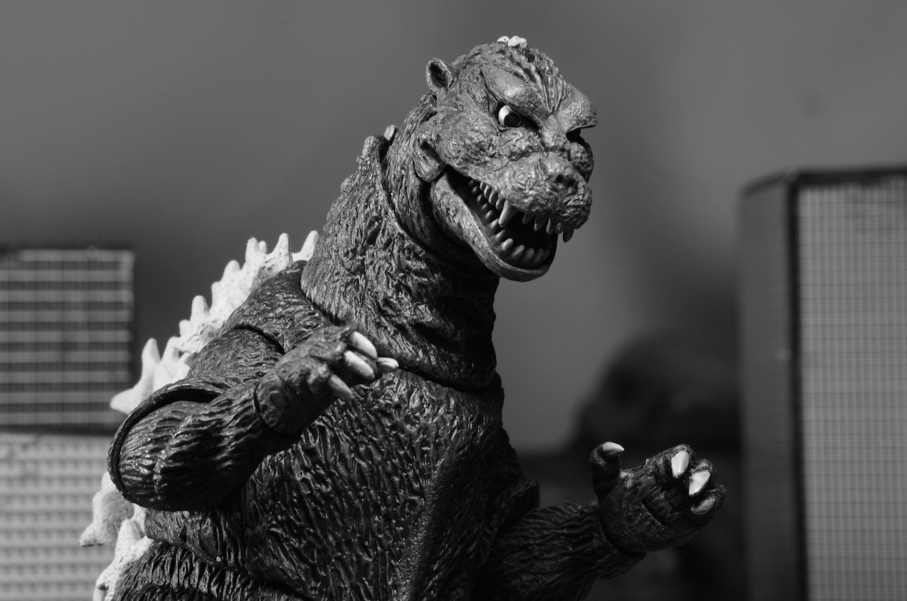 1954_Godzilla2-1300x.jpg