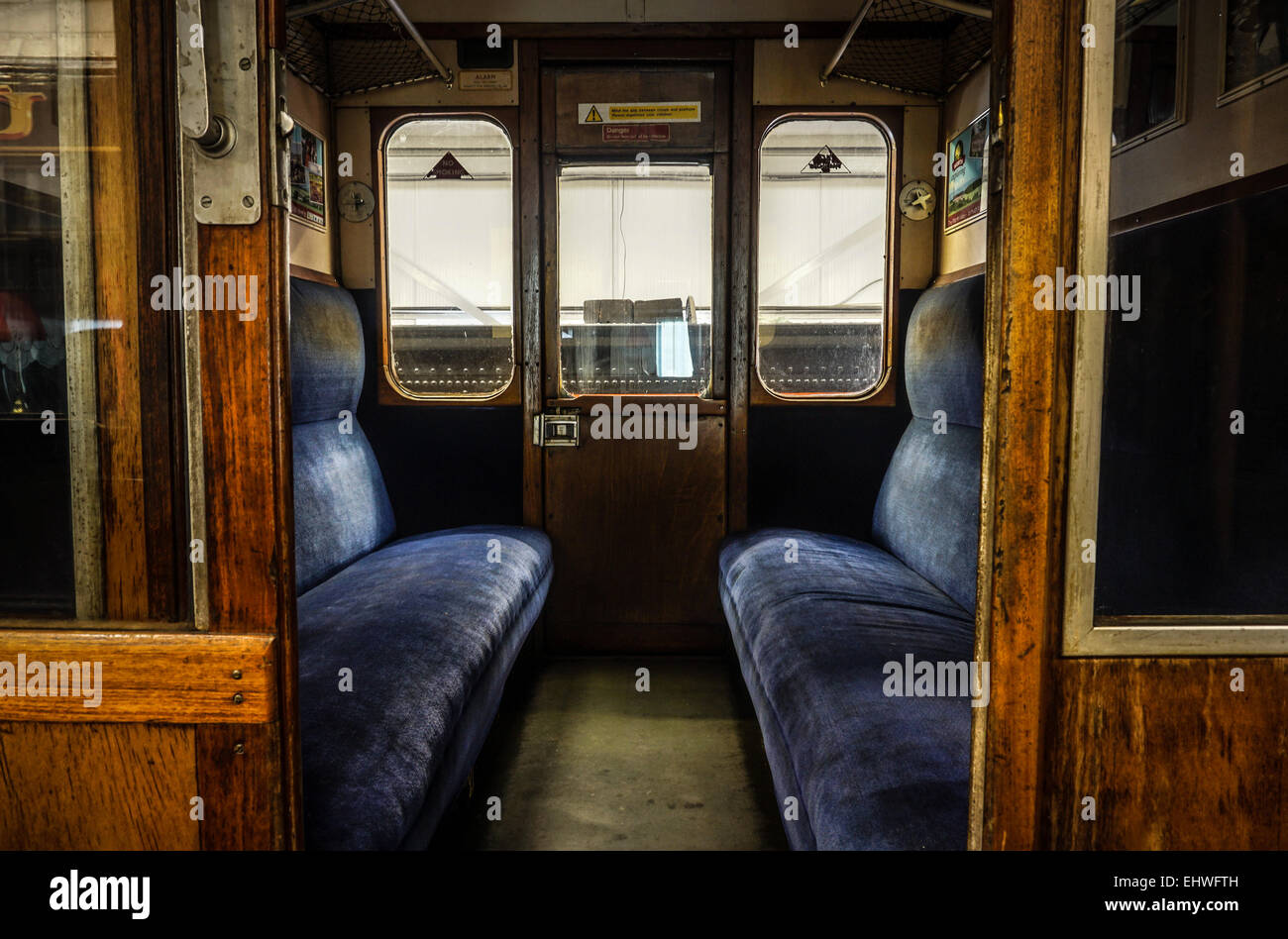 interior-view-of-a-compartment-inside-an-old-british-railway-carriage-EHWFTH.jpg