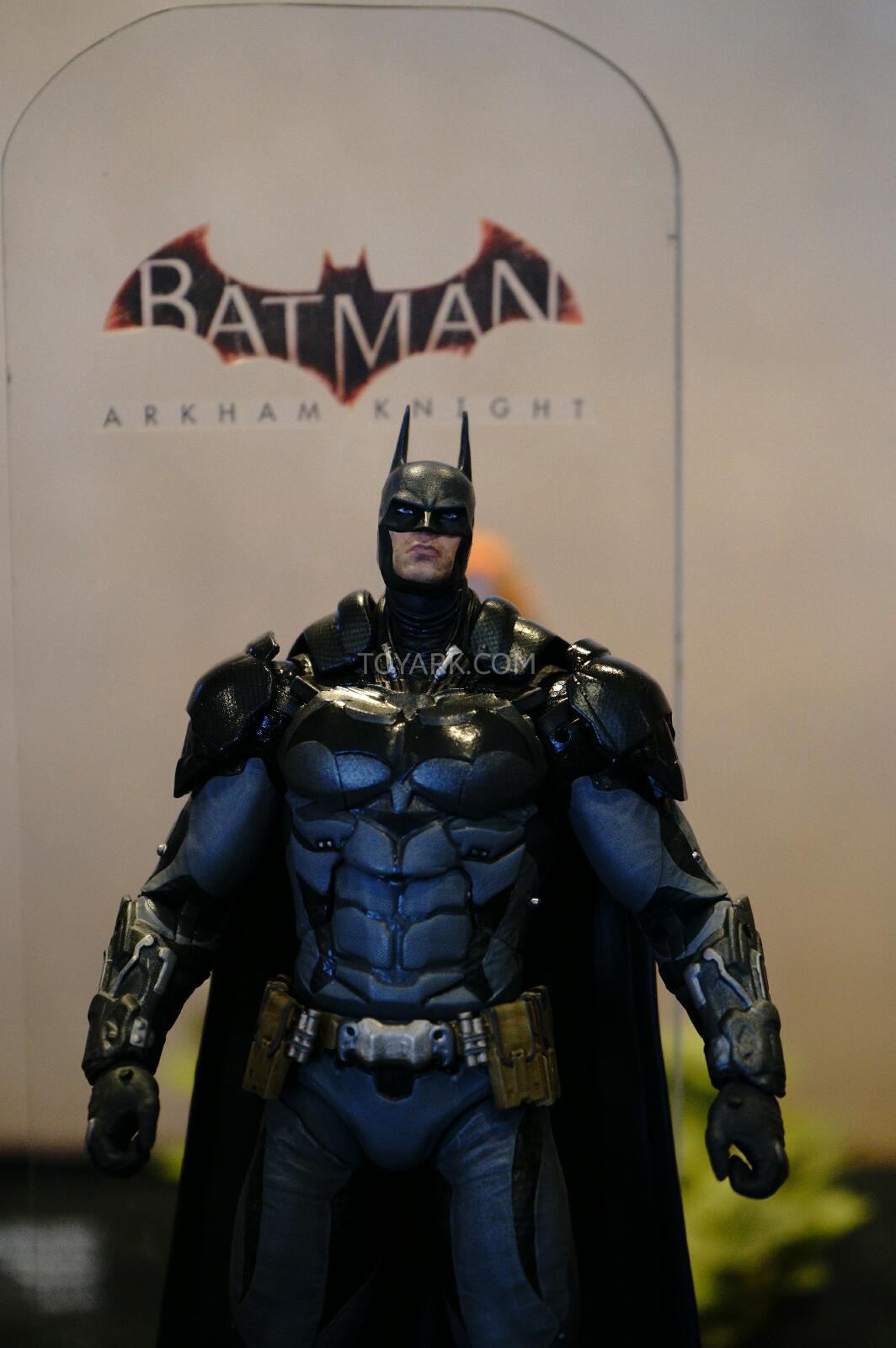 SDCC-2014-DC-Collectibles-Arkham-Knight-012.jpg
