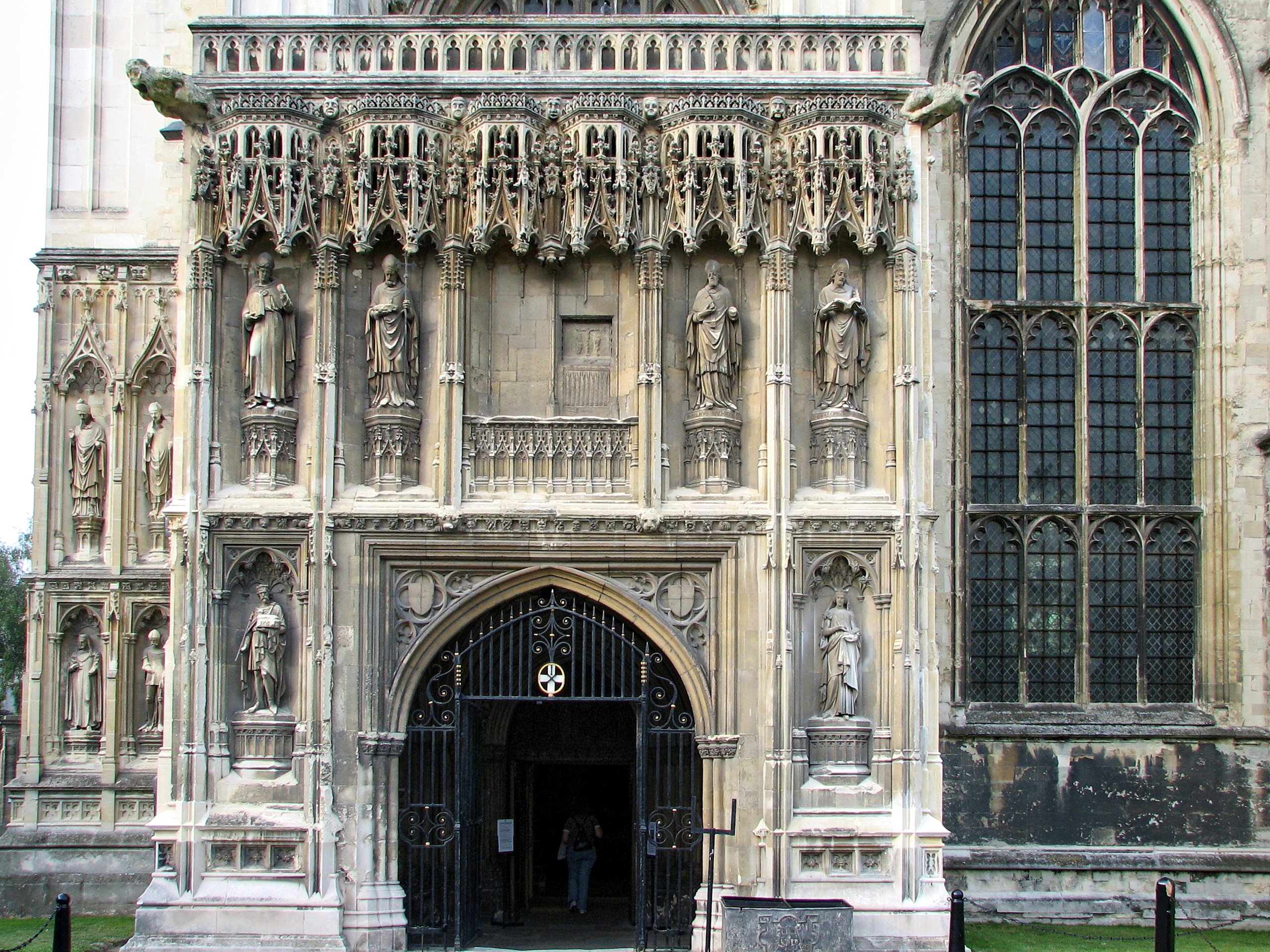 00201_05.09.03_CANTERBURY_Canterbury Cathedral_1.jpg