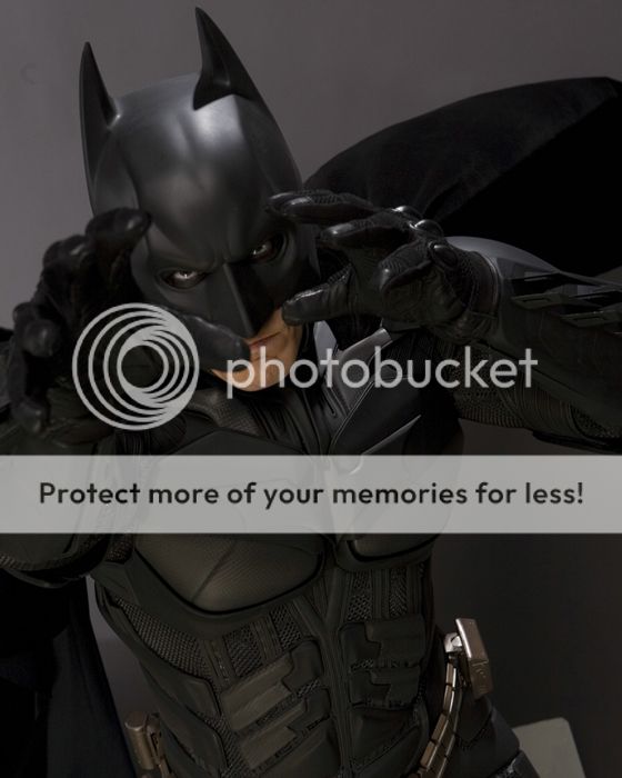 Leaked-Dark-Knight-Publicity-Batman-2_zps9df81f3f.jpg