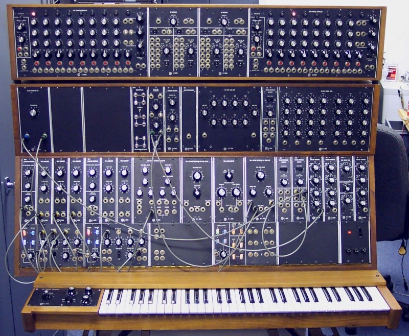 moogcr10.jpg