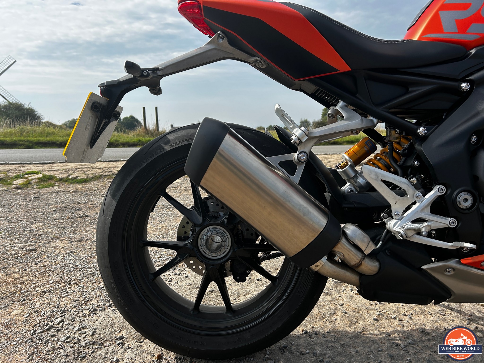 Closeup of the rear wheel with pirelli diablo supercorsa SP tires