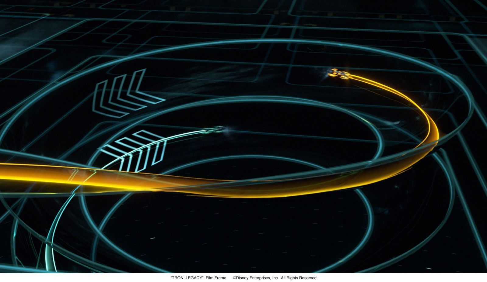 Lightcycle-Seen-Shots-tron-legacy-18606508-1600-928.jpg