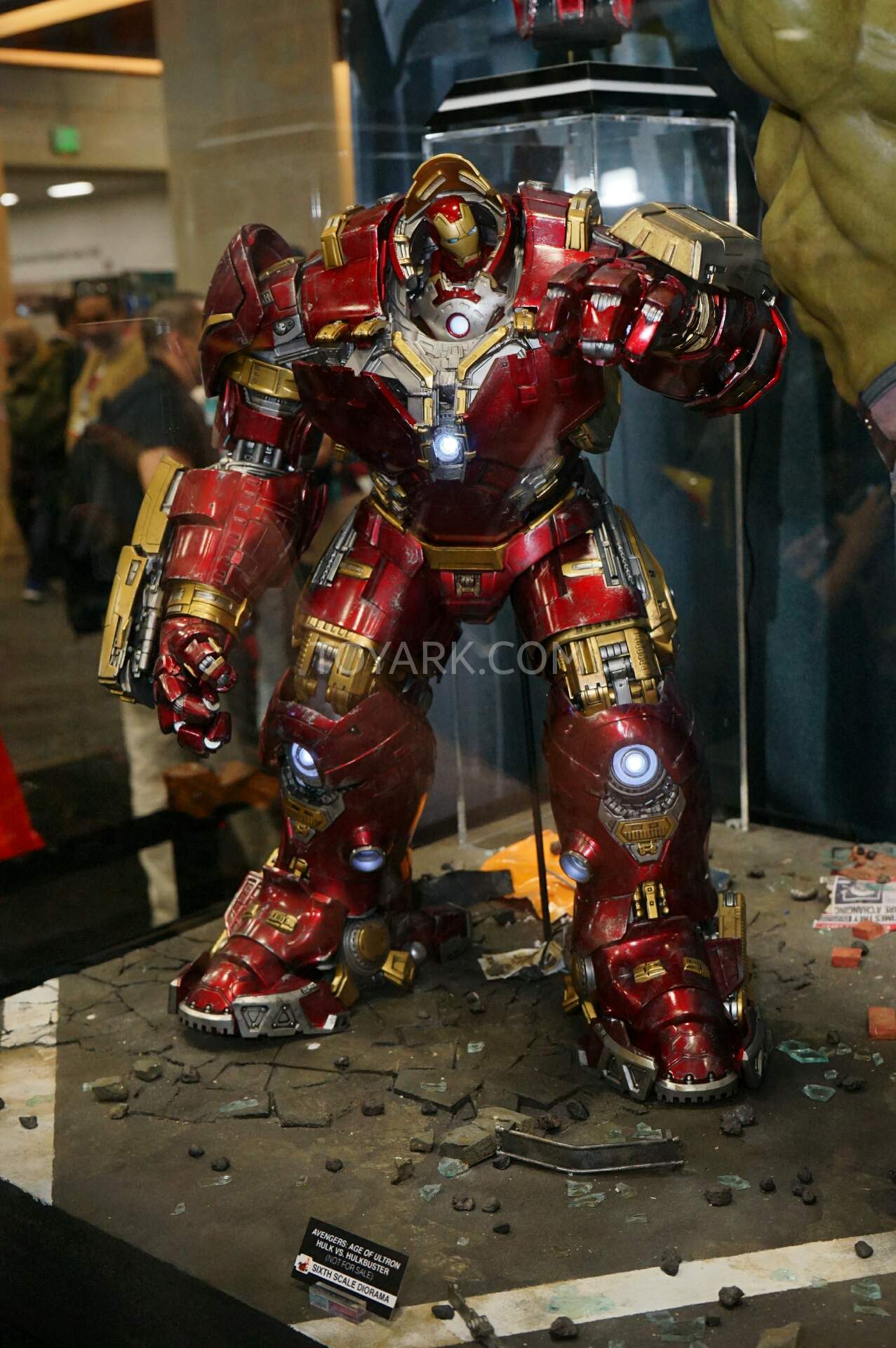 SDCC2015-Hot-Toys-Marvel-002.jpg