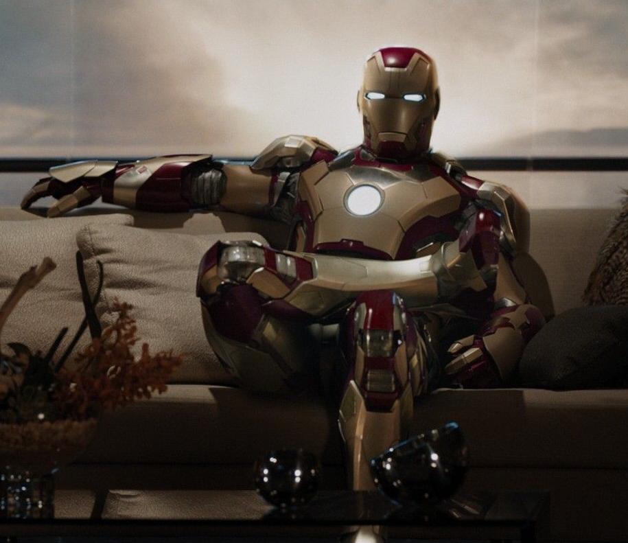 Iron_Man_Armor_MK_XLII_%28Earth-199999%29_from_Iron_Man_3_%28film%29_001.jpg