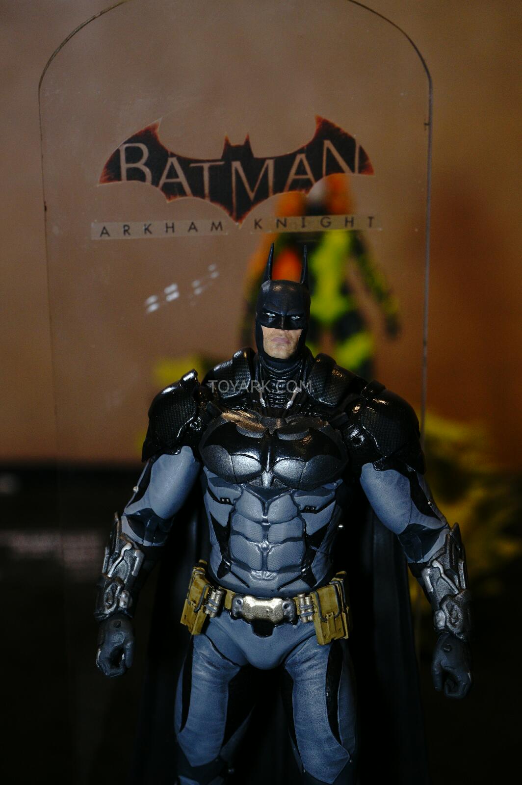 SDCC-2014-DC-Collectibles-Arkham-Knight-002.jpg