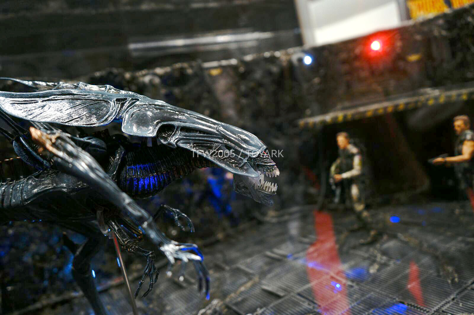 NYCC-2014-NECA-Alien-Queen-005.jpg