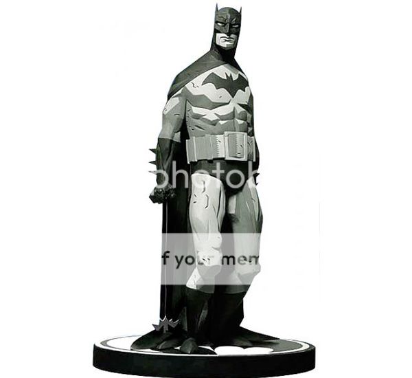 Mike-Mignola-Batman-Black-and-White-Statue_zps8ea266ac.jpg