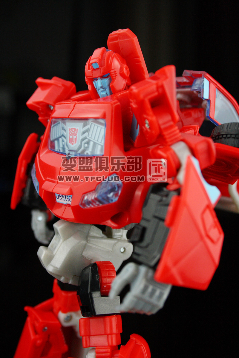 1219885011_toy_universe_Ironhide2.jpg