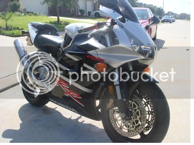 CBR954RRpic1.jpg