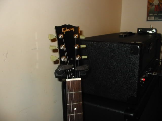 guitarshit004.jpg