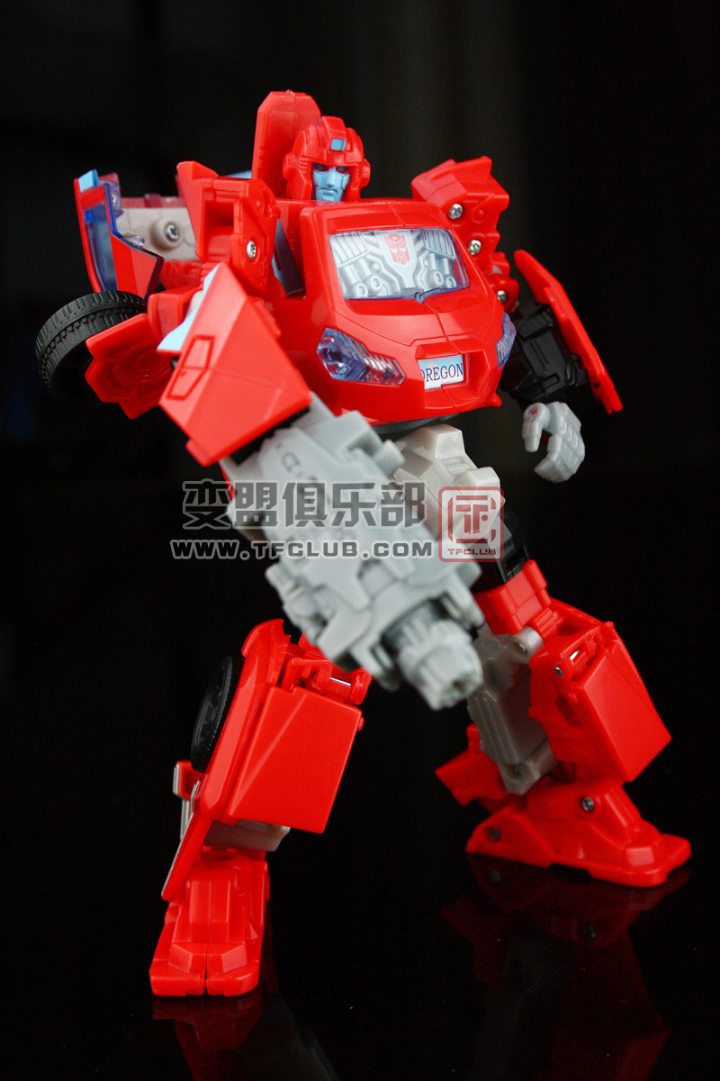 1219885011_toy_universe_Ironhide.jpg