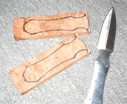 BootKnife2.gif