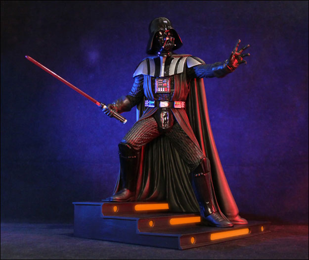 DarthVaderESBStatue1.jpg