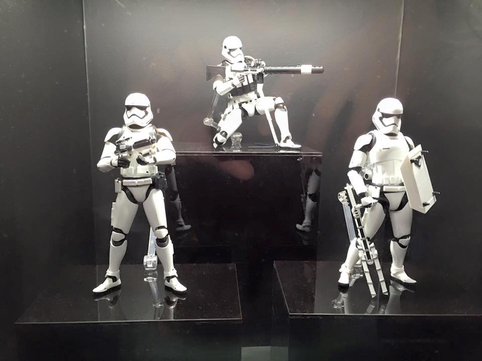 Bandai-Tamashii-Nations-2015-SH-Figuarts-Star-Wars-First-Order-Stormtroopers-Figure.jpg