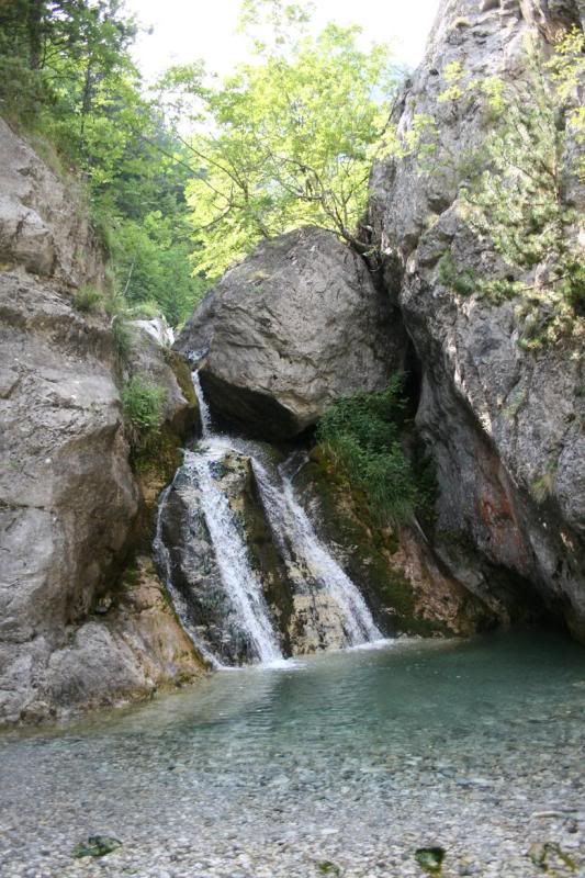 olympuswaterfall.jpg