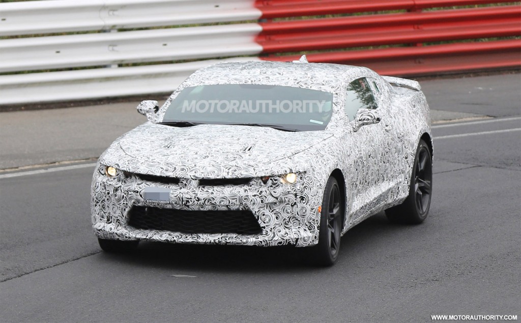 2016-chevrolet-camaro-spy-shots_100482683_l.jpg