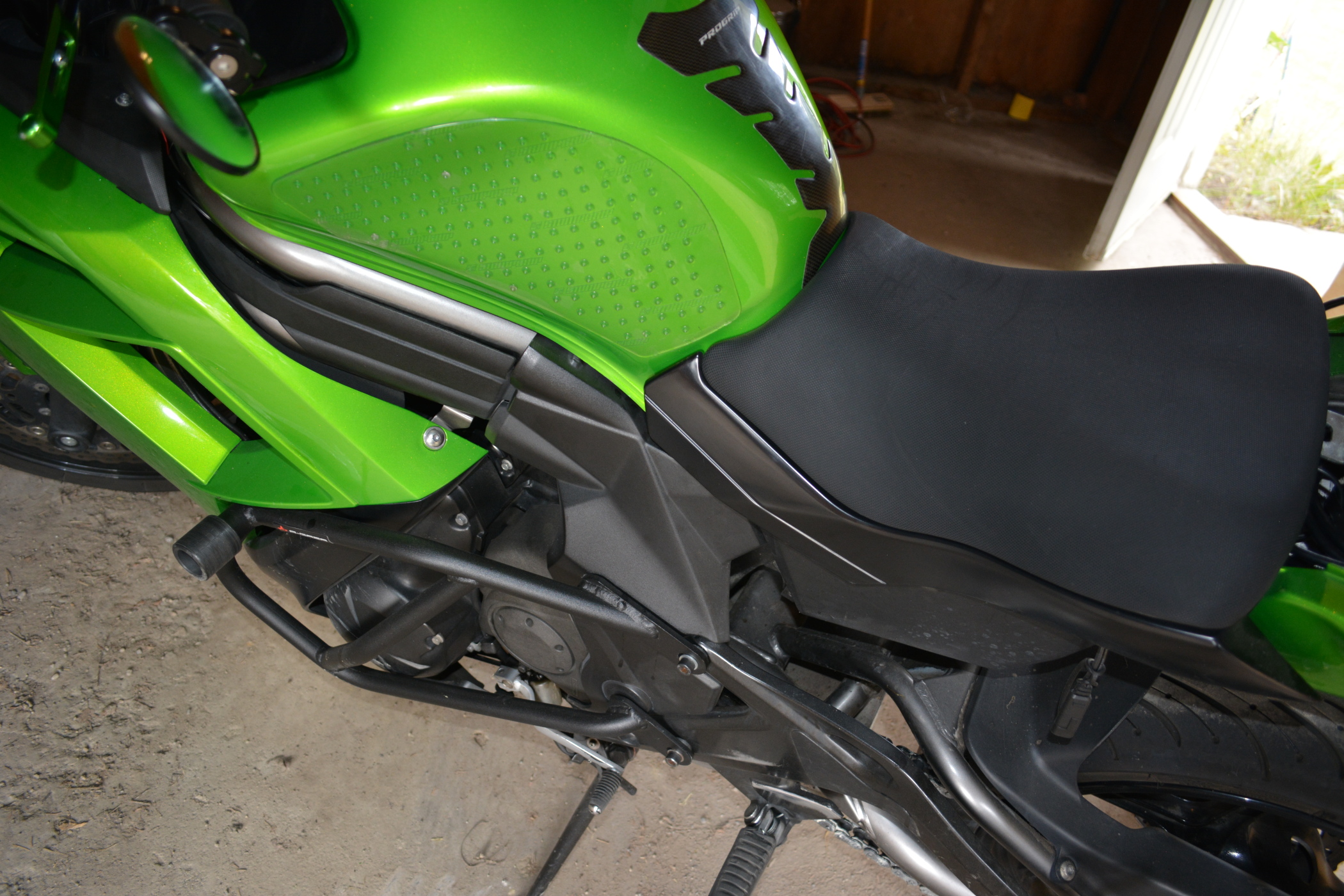 Thinkware M1 camera wires hidden on the Ninja 650