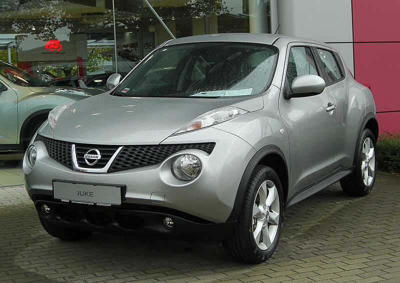 800px-Nissan_Juke_Acenta_1.6_2x4_front_20101030.jpg