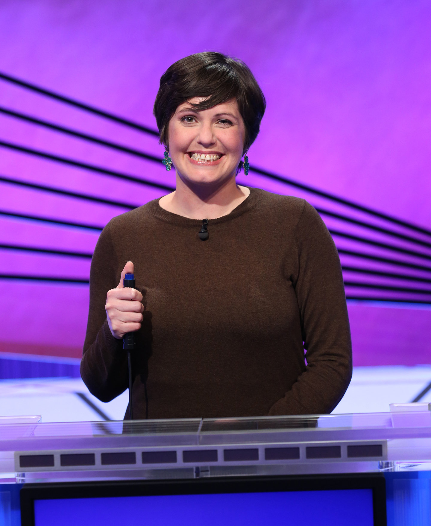 jeopardy-champs-2-37fc0849aa67a21d.jpg