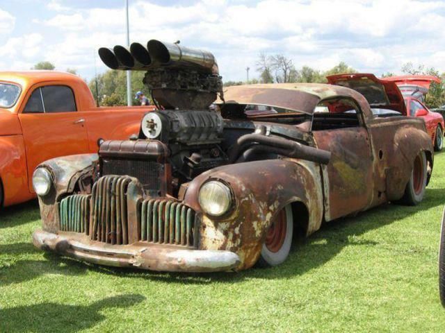 ratrod-with-huge-intake1.jpg