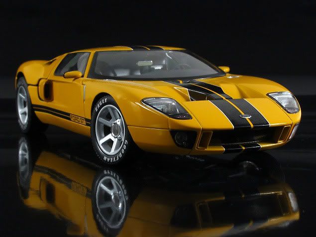 GT40-Yellow-102-640x480-58k.jpg