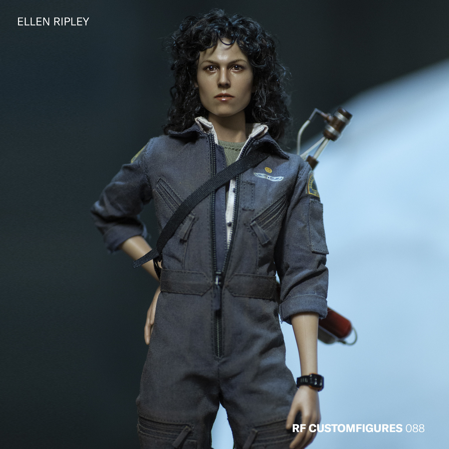 1/6 - 1/6 Hot Toys: Ellen Ripley - Alien - Collectible Figure