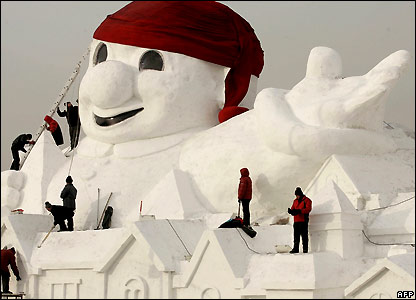 _42421027_snowman_afp416b.jpg