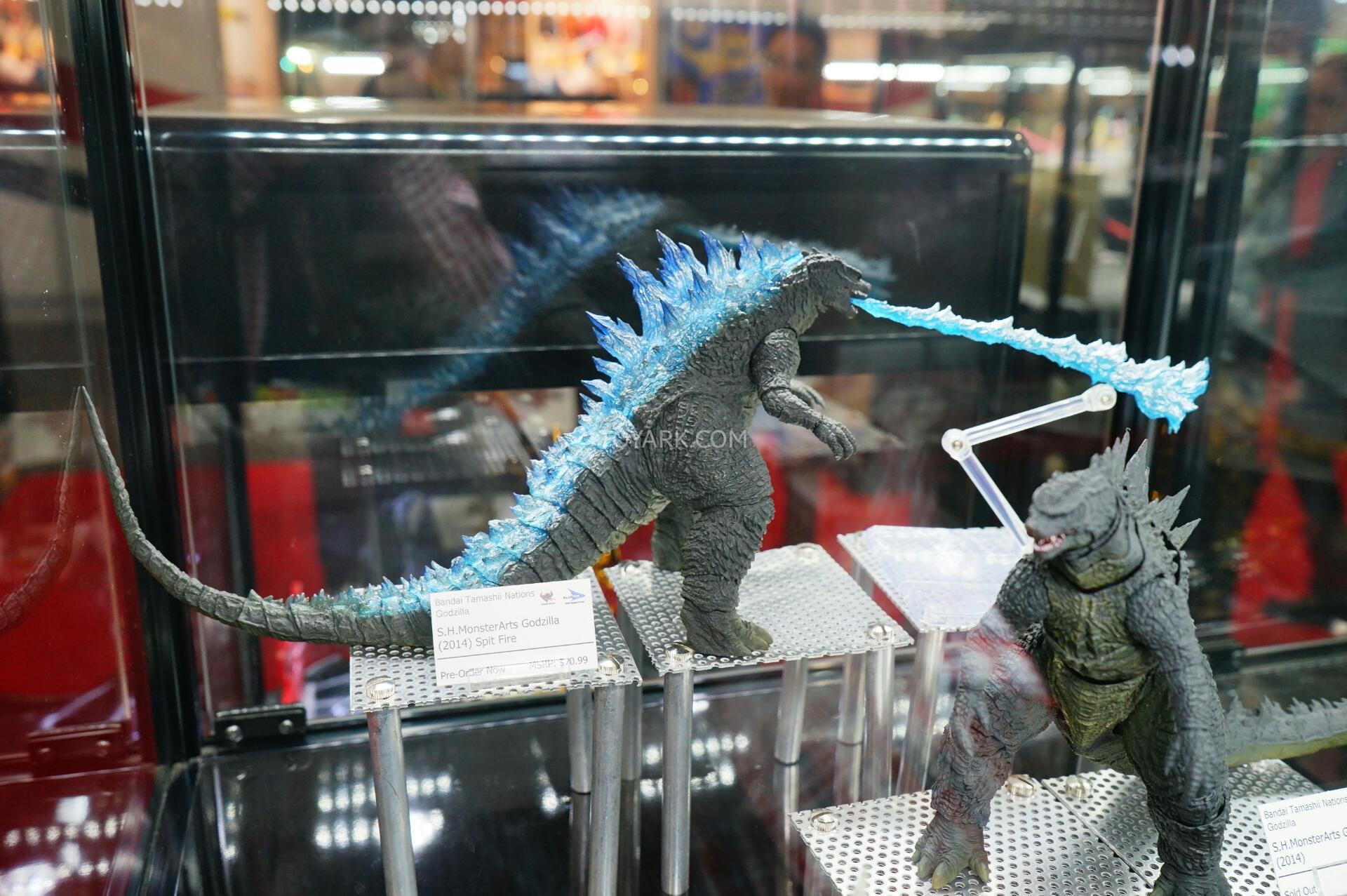 Toy-Fair-2015-Bluefin-Booth-SH-Monsterarts-005.jpg