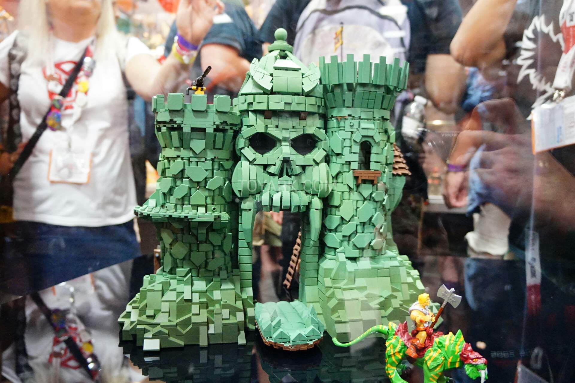 SDCC2015-Mattel-Concept-Mega-Bloks-Grayskull-009.jpg