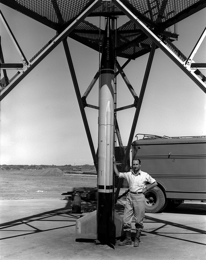 800px-Frank_Malina_with_WAC_Corporal_rocket_at_White_Sands.jpg