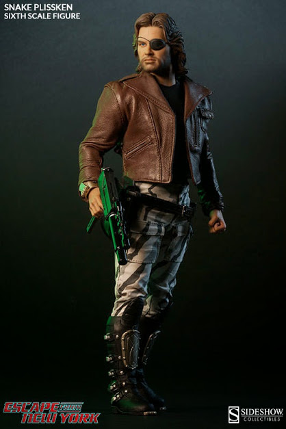 Sideshow%20Sixth%20Scale%20-%20Snake%20Plissken%200018.jpg