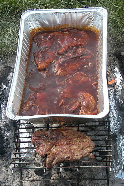 400px-Pork_steaks_cooking-1.jpg