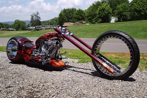 Hubless-Monster-Motorcycle-Says-Amen-To-Zero-Spoke-Design-6.jpg