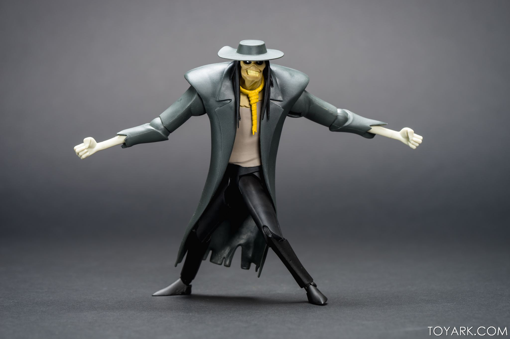 DCC-Animated-Scarecrow-06.jpg