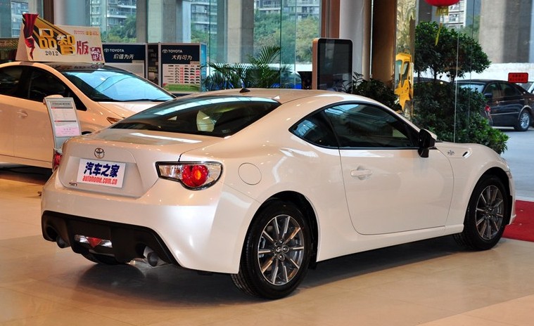 toyota-gt86-launched-china-2.jpg