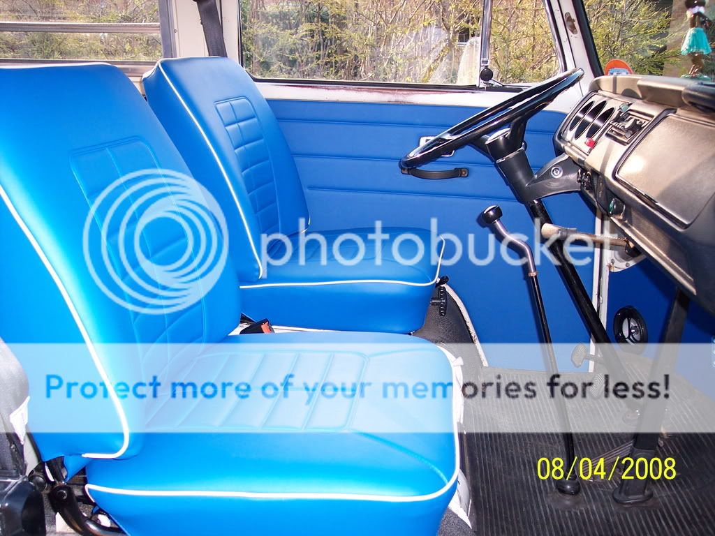 vdub1969frontseats.jpg