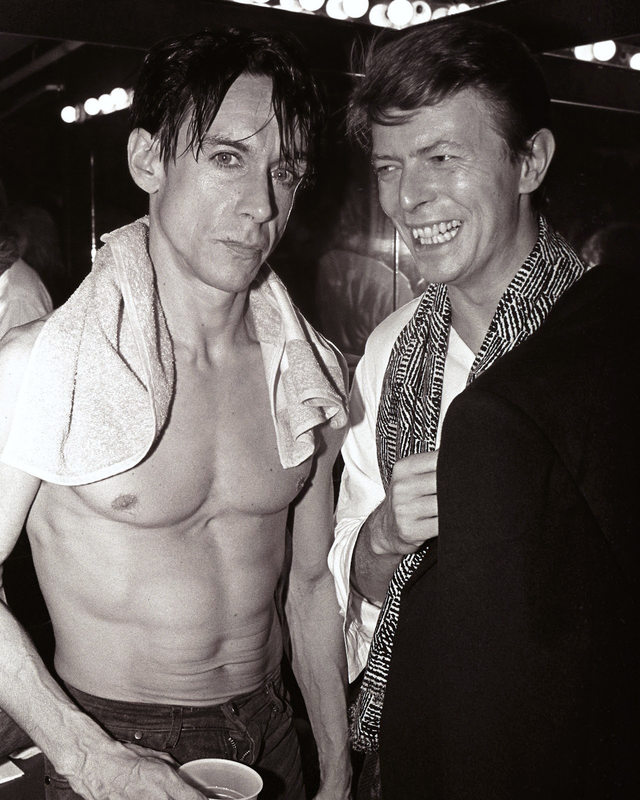 David-Bowie-and-Iggy-Pop-in-the-1970s-11.jpg