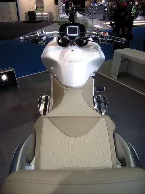 HondaDN01Saddle.jpg