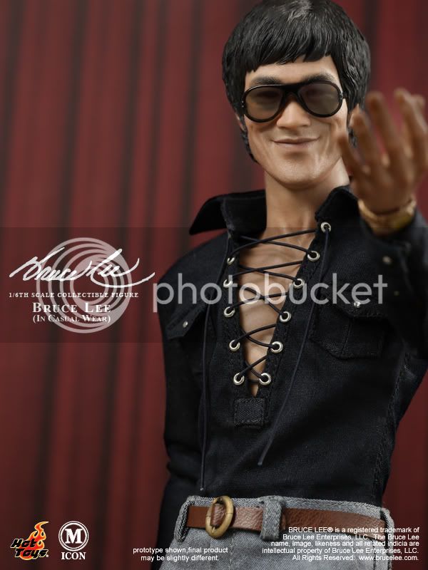 HotToys_BruceLee_InCasualWear_7.jpg