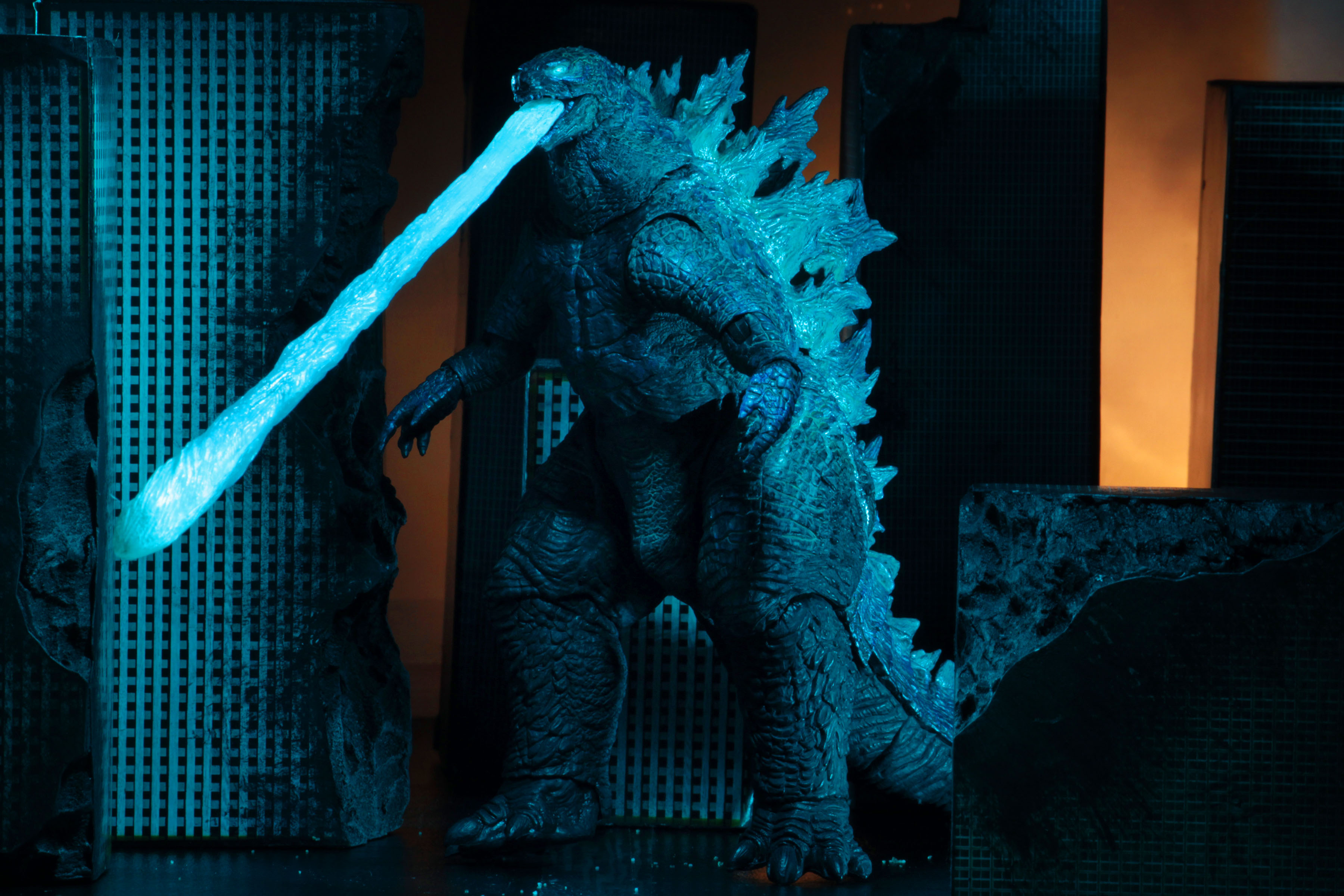 NECA-Godzilla-V2-009.jpg