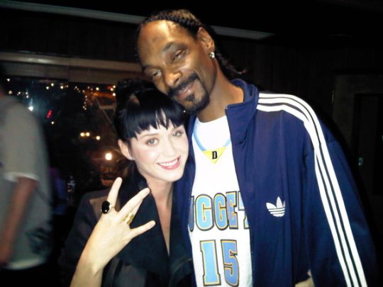 Katy-Perry-Featuring-Snoop-Dogg-California-Gurls.jpg