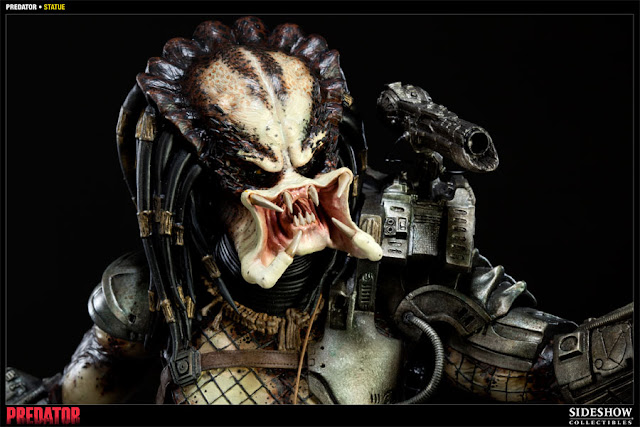 sideshow_collectibles_predator_statue_exclusive_edition.jpg